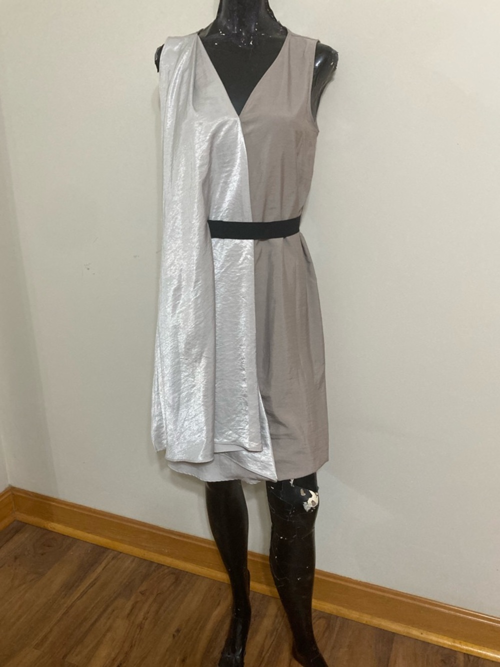 Sleeveless Two-Tone Silver and Taupe V-Neck Dress with Black Waist. Item# Ssd10